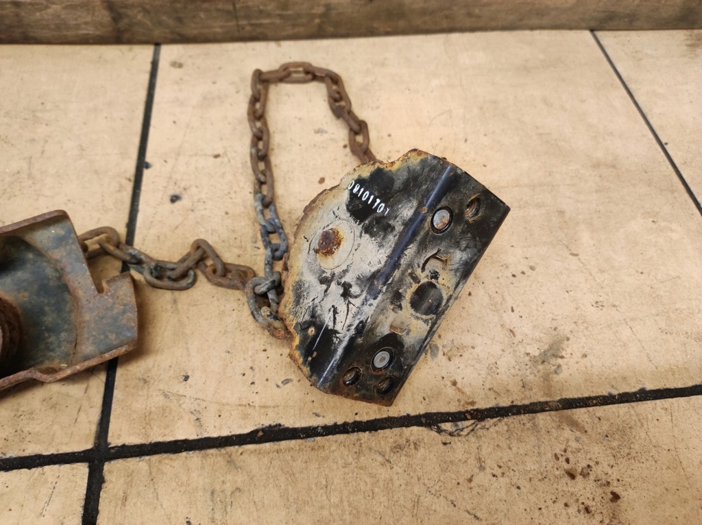 фото №8, Підйомник колеса запасного докатка hilux viii 8