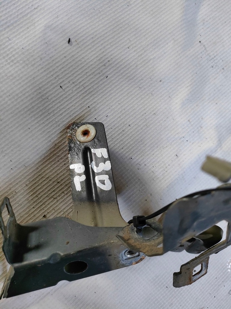 фото №4, Bmw f30 f31 кронштейн крыла левая сторона mineralgrau