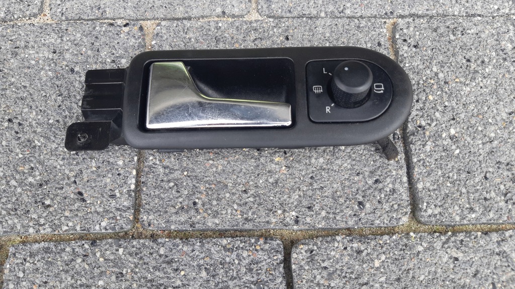 фото №1, Ручка внутрішня ліва -vw golf iv+przełącznik