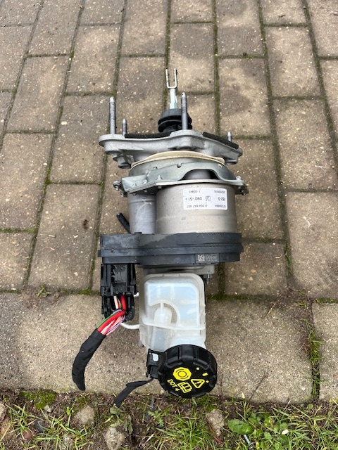 фото №1, Підсилювач гальм насос гальмівна renault captur ii clio v arkana 472107786r