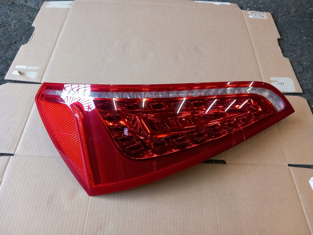 фото №1, Audi q5 8r лампа левая задняя задняя led usa 8r0945093b