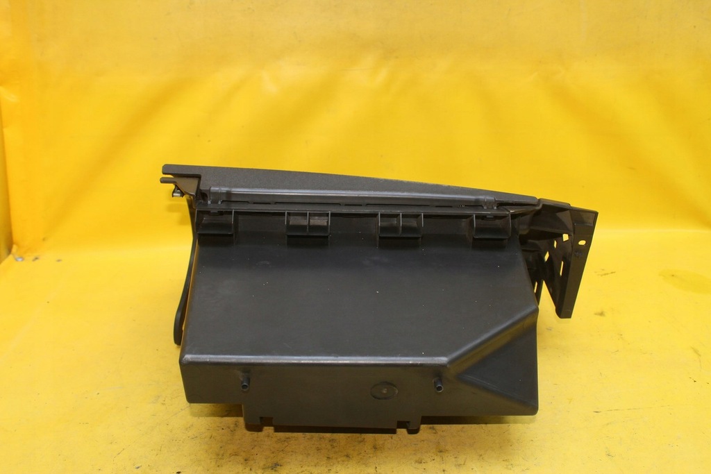 фото №5, Бардачок пассажира clio iii 8200475