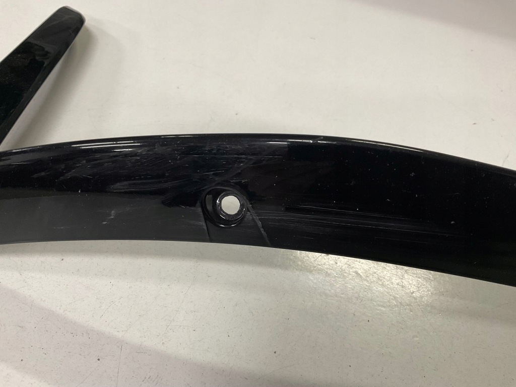 Накладка, молдинг спойлер перед mercedes cla w118 рестайлинг  35 amg правый  1 левое в Украине