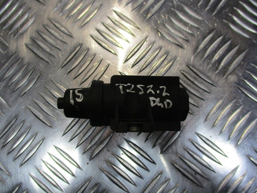 фото №1, Клапан вакуумa toyota avensis t25 2.2 d4d 25819-0r011