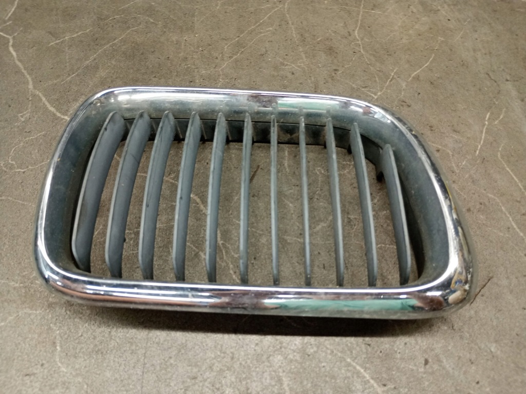 Купити 8185802 решітка радіатора решітка радіатора права bmw 3 e36