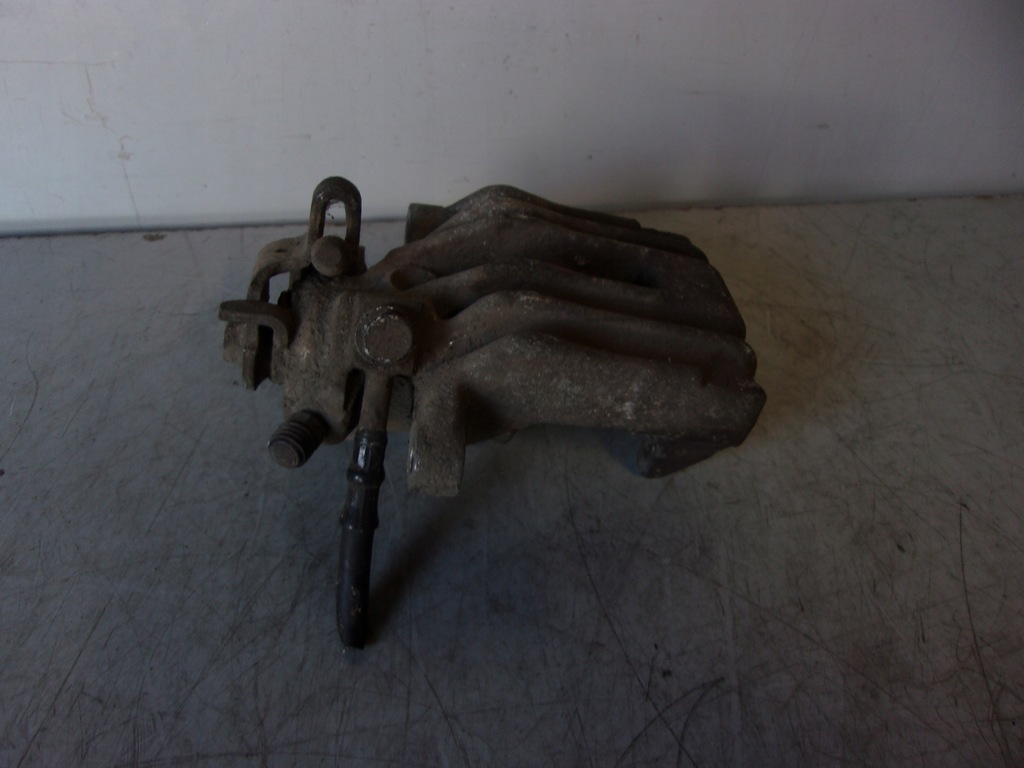 фото №4, Суппорт левый задняя a3 8l 02r ^