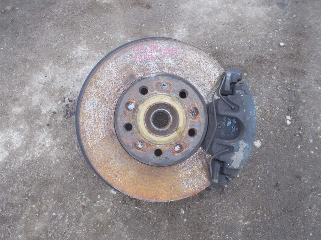 фото №1, Audi a3 8p поворотный кулак ступица правый перед 1.8 tfsi