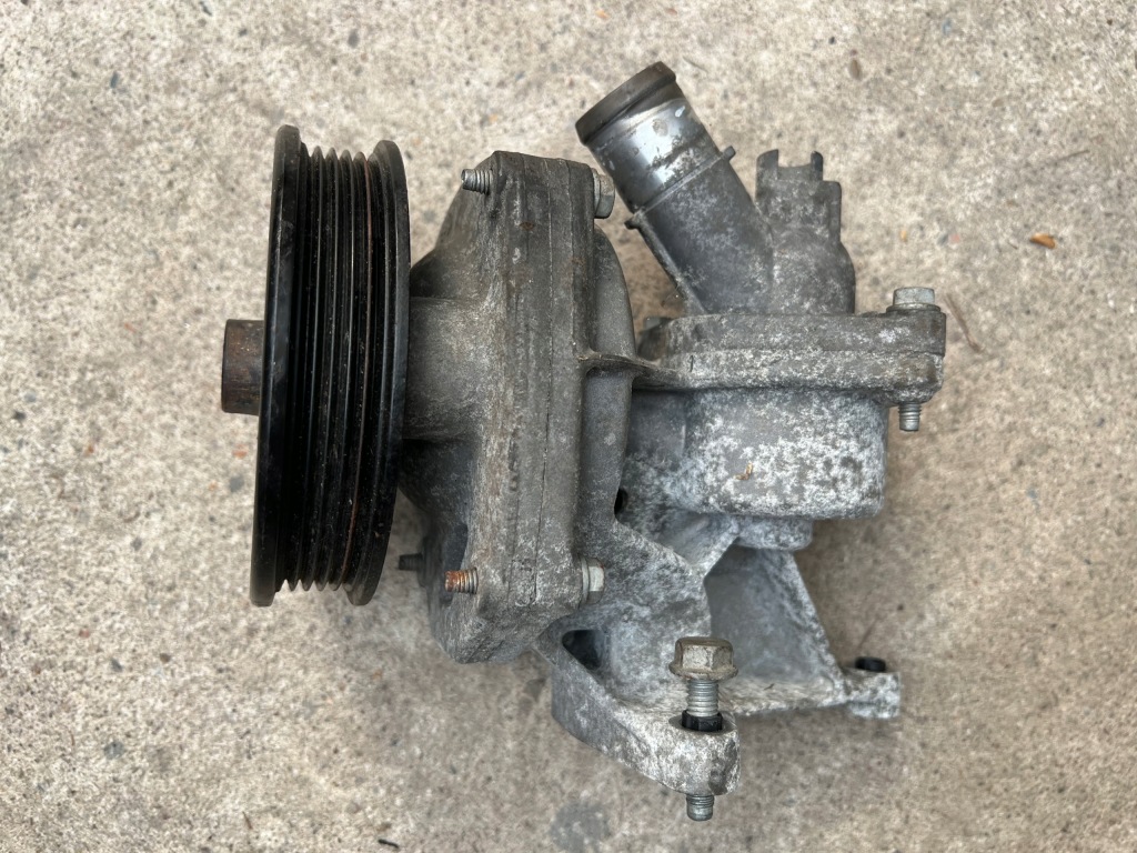 фото №1, Насос wody camaro 2.0 t ltg 12637140