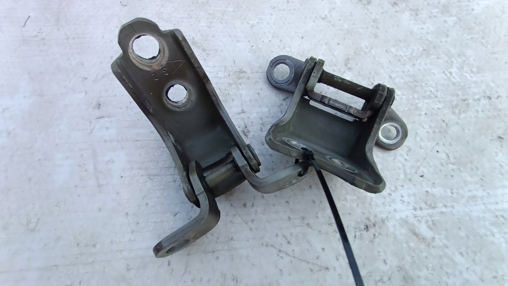 фото №2, Петли дверь перед левый crv iv