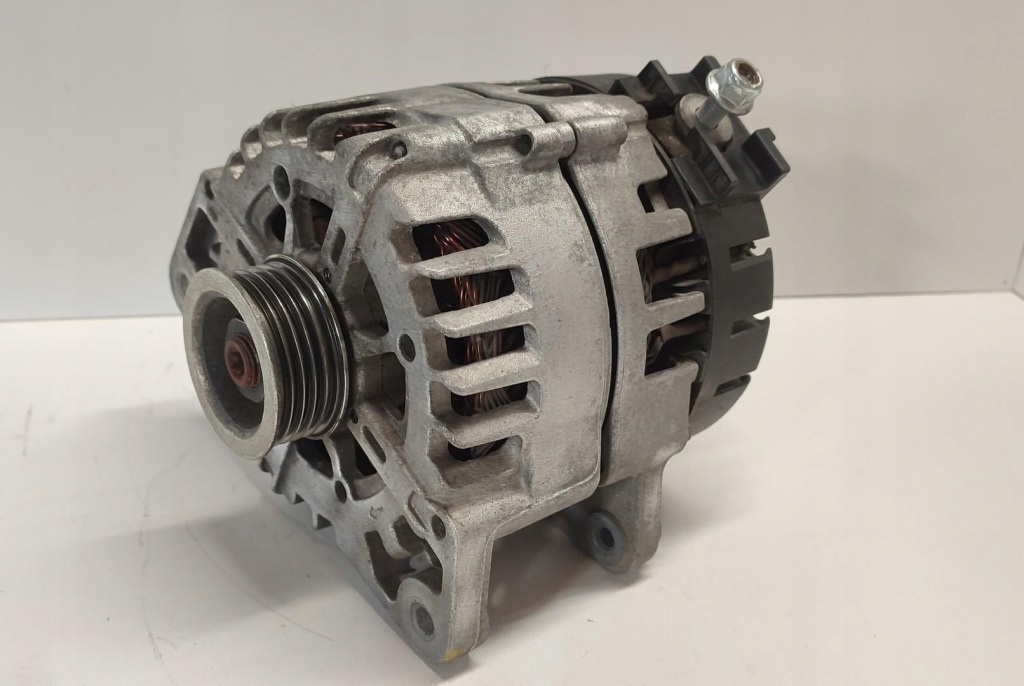 фото №1, Mercedes vito w447 генератор a0009063903