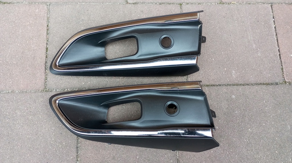 фото №1, Renault zoe 2019- рамка решітка решітка радіатора ліва-права