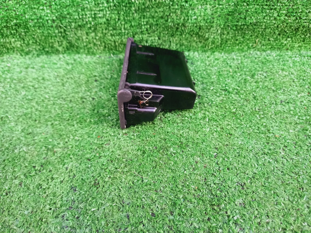 Vw touran 1 03-06 попільничка задня задній правий оригінал 1t0857309a Ціна