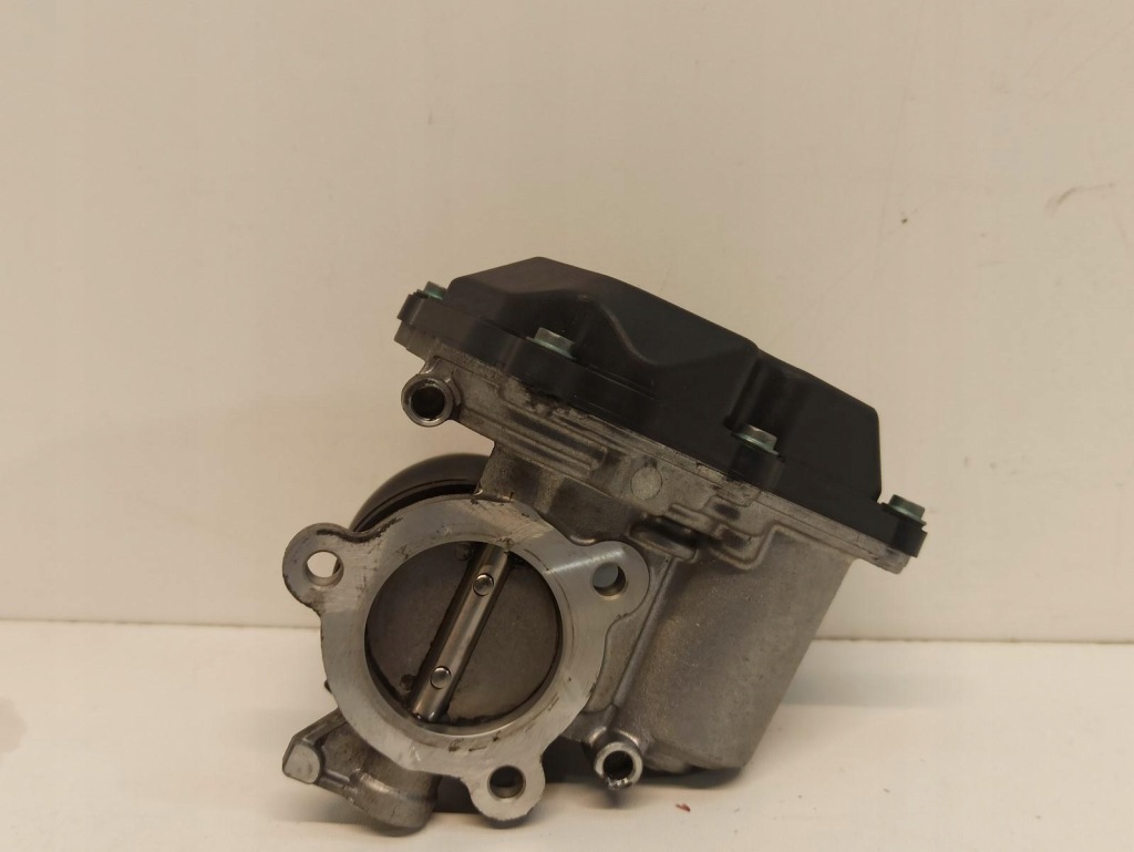 фото №1, Audi a6 c7 дроссельная заслонка 2.0 tdi 04l131501b