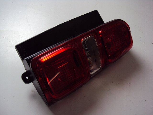 фото №1, Лампа правый задняя peugeot expert iii 16-