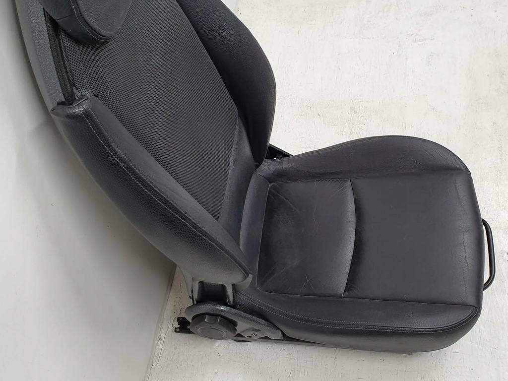 фото №5, Сидіння лівий перед водія з підігрівом smart fortwo 450 europa