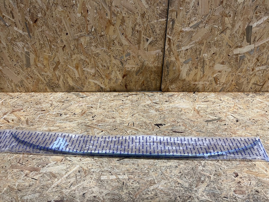 фото №1, Хром задня volvo v90 ii lift oem 32136124