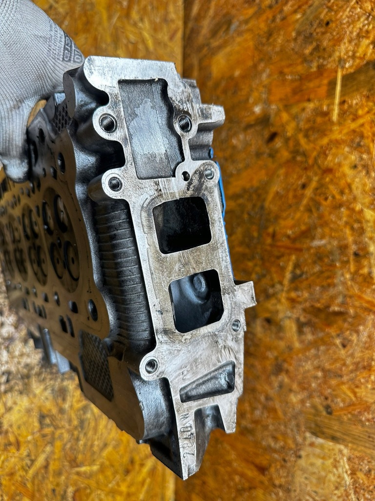 Головка 1.5 blue hdi tdci 9812313410 повреждённые клапаны в Украине