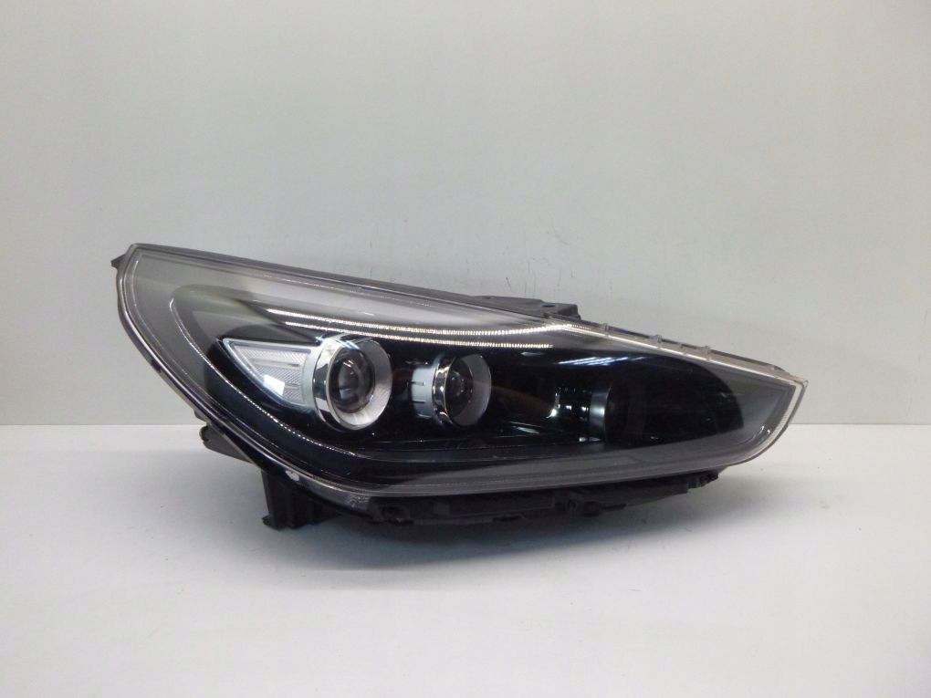 фото №1, Hyundai i30 iii n performance 17- full led права