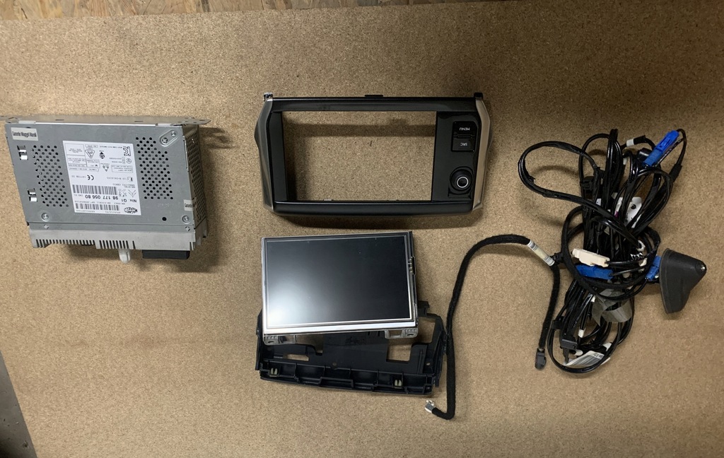 фото №1, Peugeot 208 i / 2008 i 12- навигация радио мультимедиа набор 9817705680