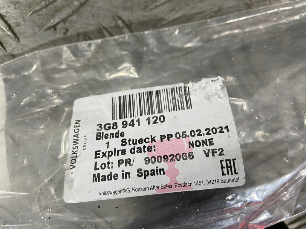 фото №8, Правый хром лампы передней vw arteon 3g8941120