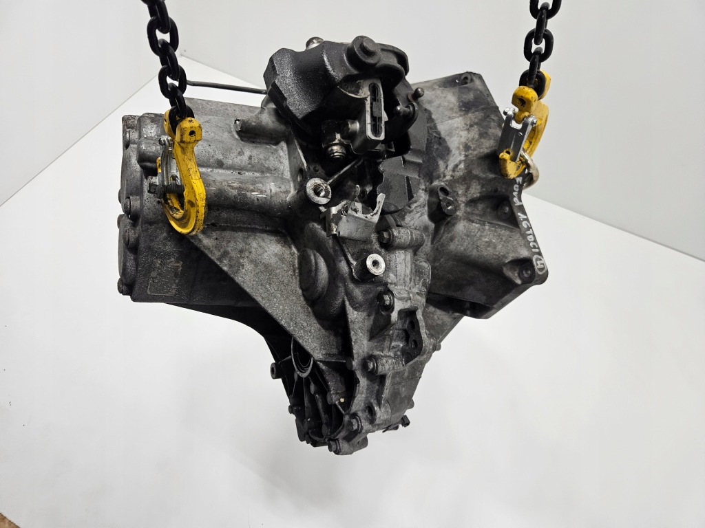 Купити Коробка передач передач volvo ford 1.6d d4164t av6r7201jc