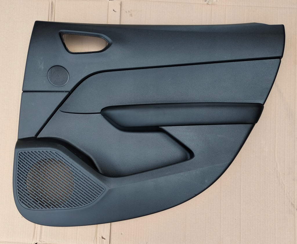 Купить Boczek/tapicerka дверь задняя правая renault arkana 829006409r