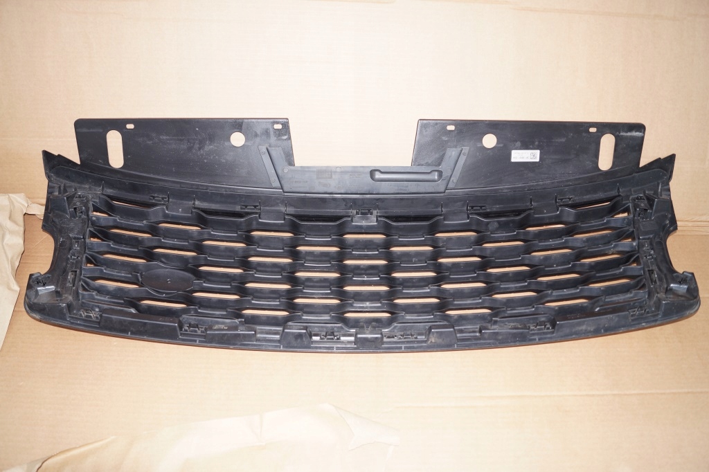 фото №2, Решётка радиатора land rover oem range rover l405 2018+