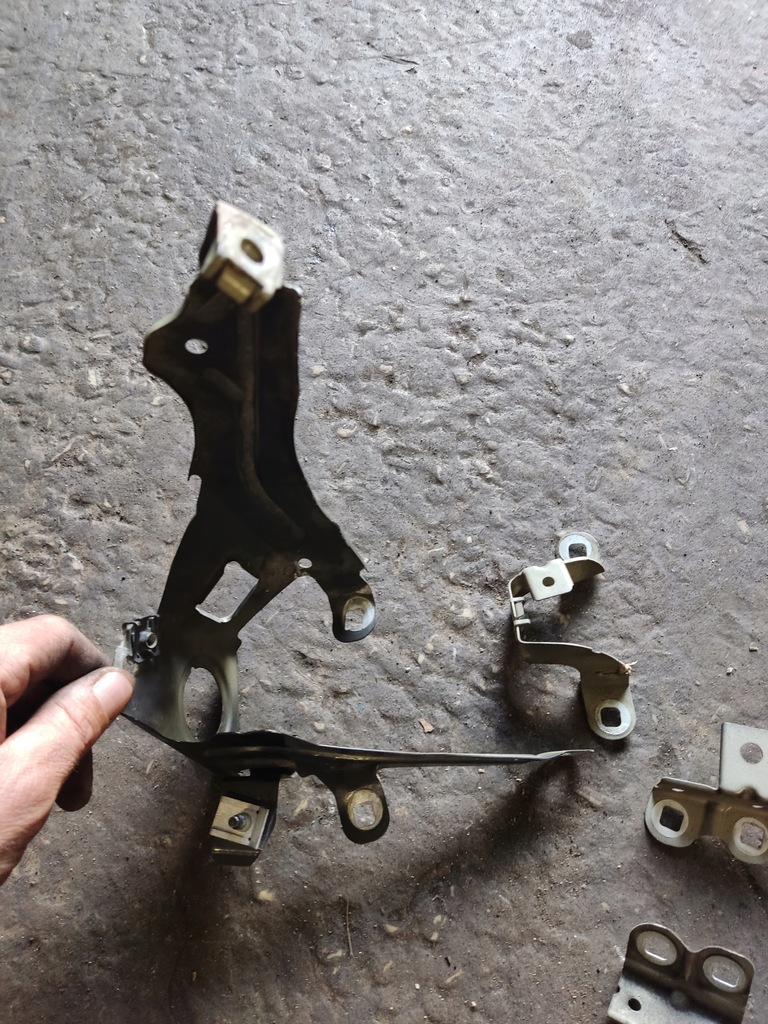 фото №7, Bmw f07 5 gt кронштейн левая кронштейн крыла