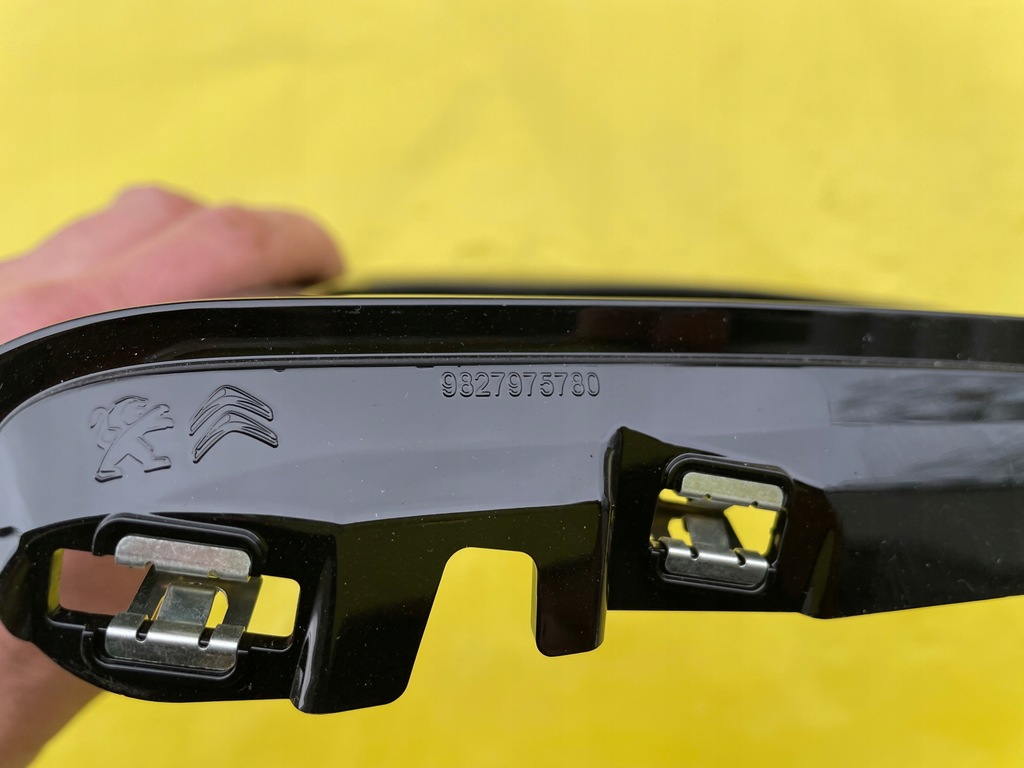 фото №3, Peugeot 208 ii панель рамка радио