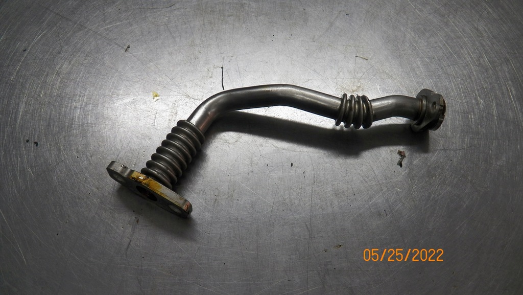 фото №1, Шланг оливи audi a4 b8 2.0 tdi 04l145136e