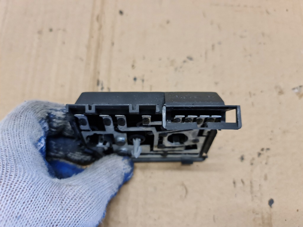 фото №4, Вкладыш лампы правый задняя audi a8 d2