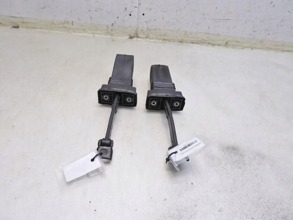 фото №8, Ограничитель дверь audi a4 b8