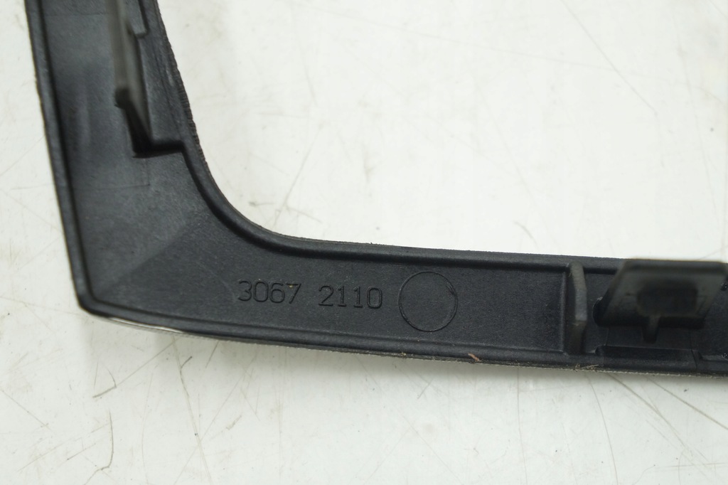 фото №2, Volvo v70 ii рамка захист радіо 30672110