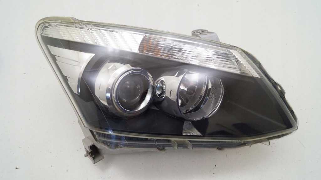 фото №1, Isuzu d max ii 11-16 передня права лампа лінза t
