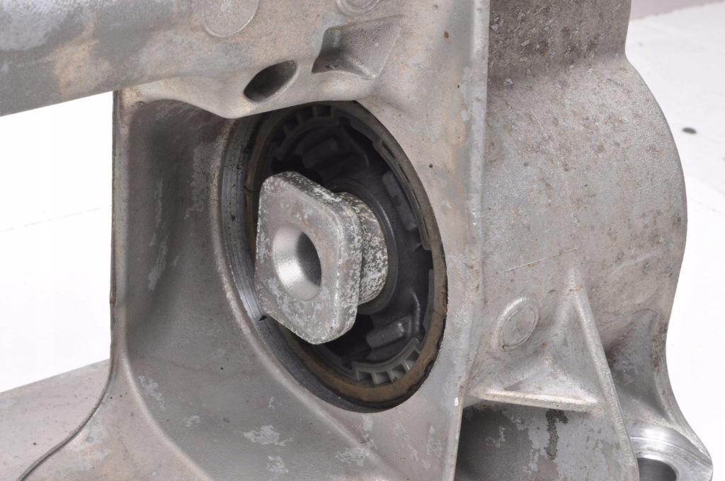 Bmw u06 1.5 гібрид кронштейн кронштейн кронштейн двигуна 24r 8868933 8869834 Доставка