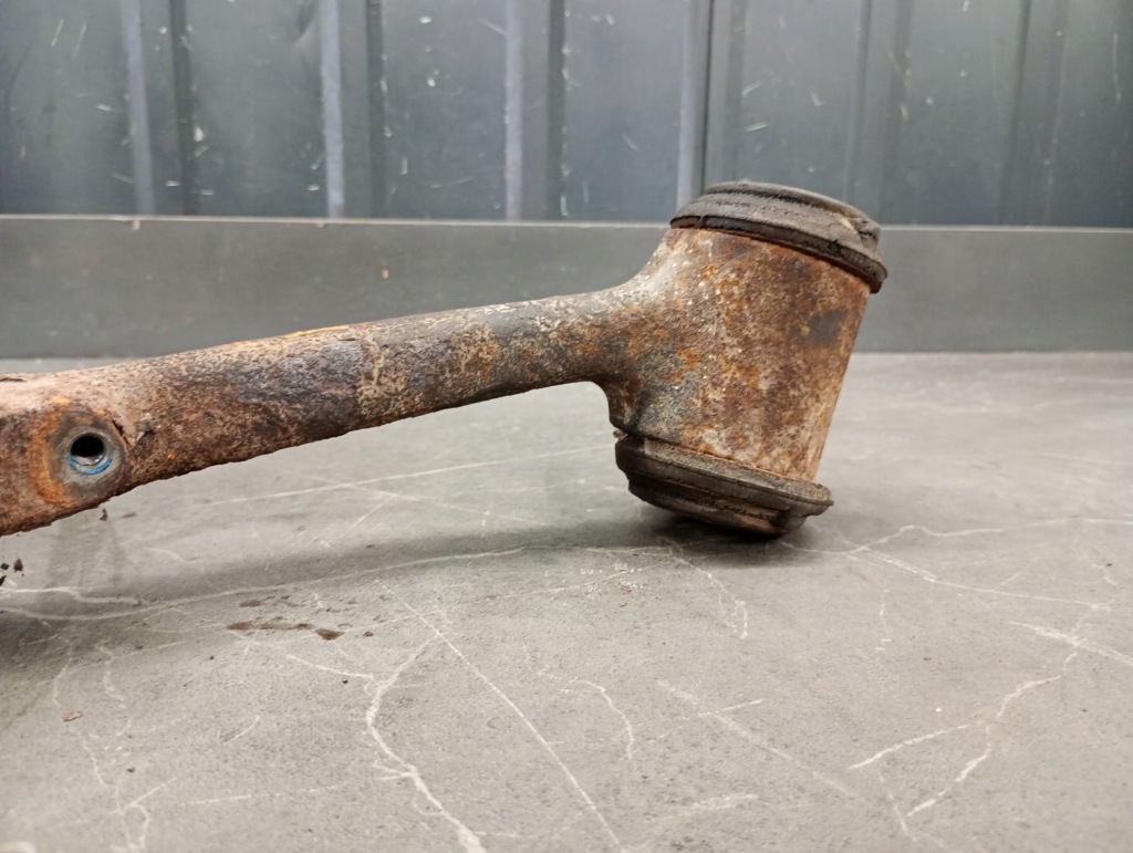 Рычаг левый перед mercedes w123 2,5b Киев