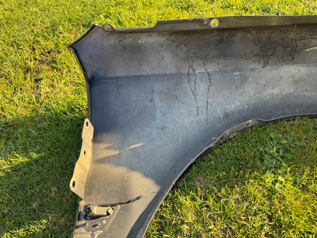 Крило ліве передній перед audi a8 d3 02- лак: lz7q Недорого