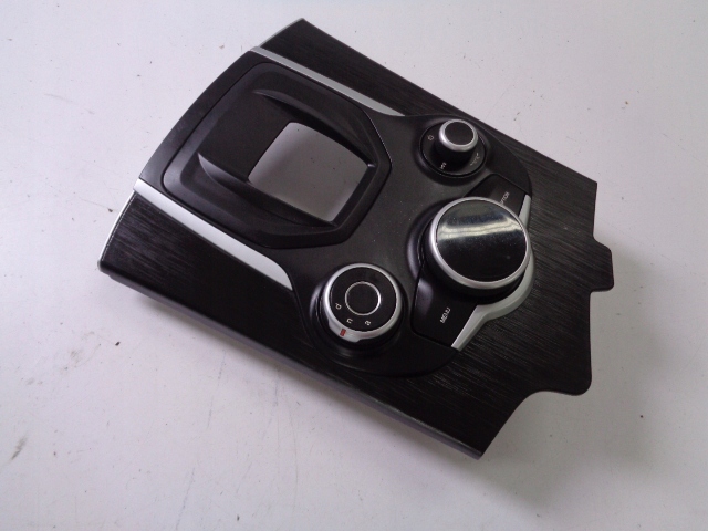 фото №2, Панель керування alfa romeo giulia 2016-