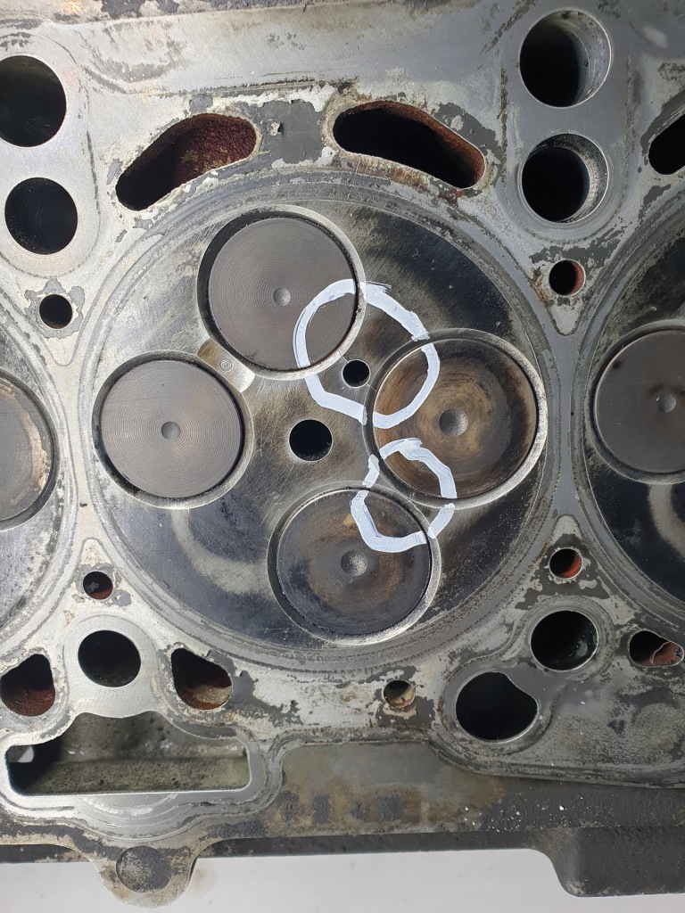 Головка двигателя dodge caliber 2.0 crd 03g103373a Доставка