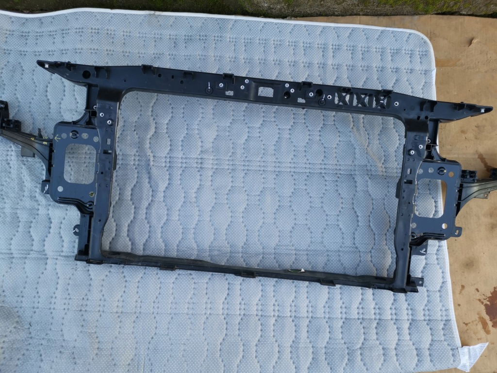 фото №1, Hyundai i30 iii 3 17r- pas передний усилитель