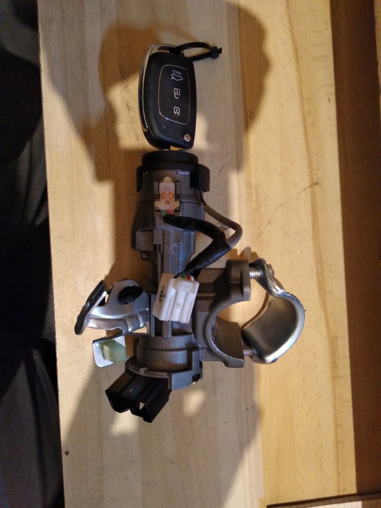 фото №1, Hyundai i10 ii замок запалювання ключ 13-