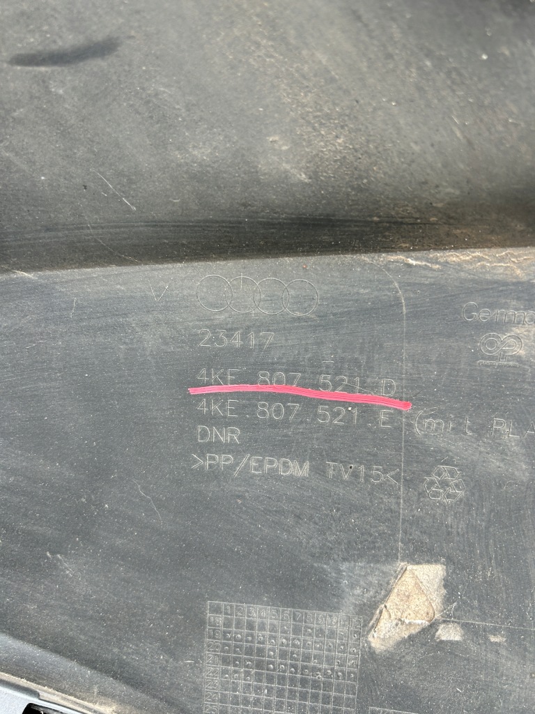 Audi e-tron 4ke s-line бампер задня задній 4ke807511 4ke807521d poznan Недорого