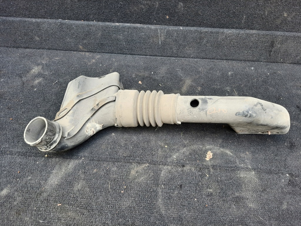 фото №1, Nissan micra k12 шланг воздуха воздухозаборник воздухозаборник