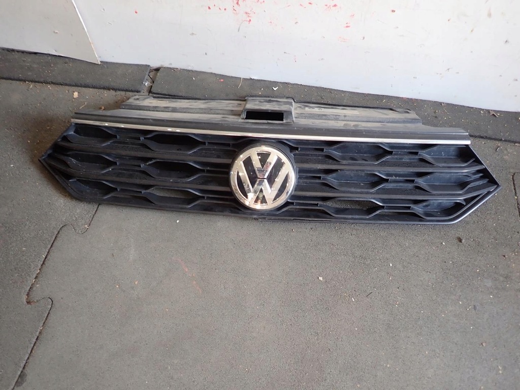 фото №1, Решітка радіатора vw t-roc 2017- 2ga853343b