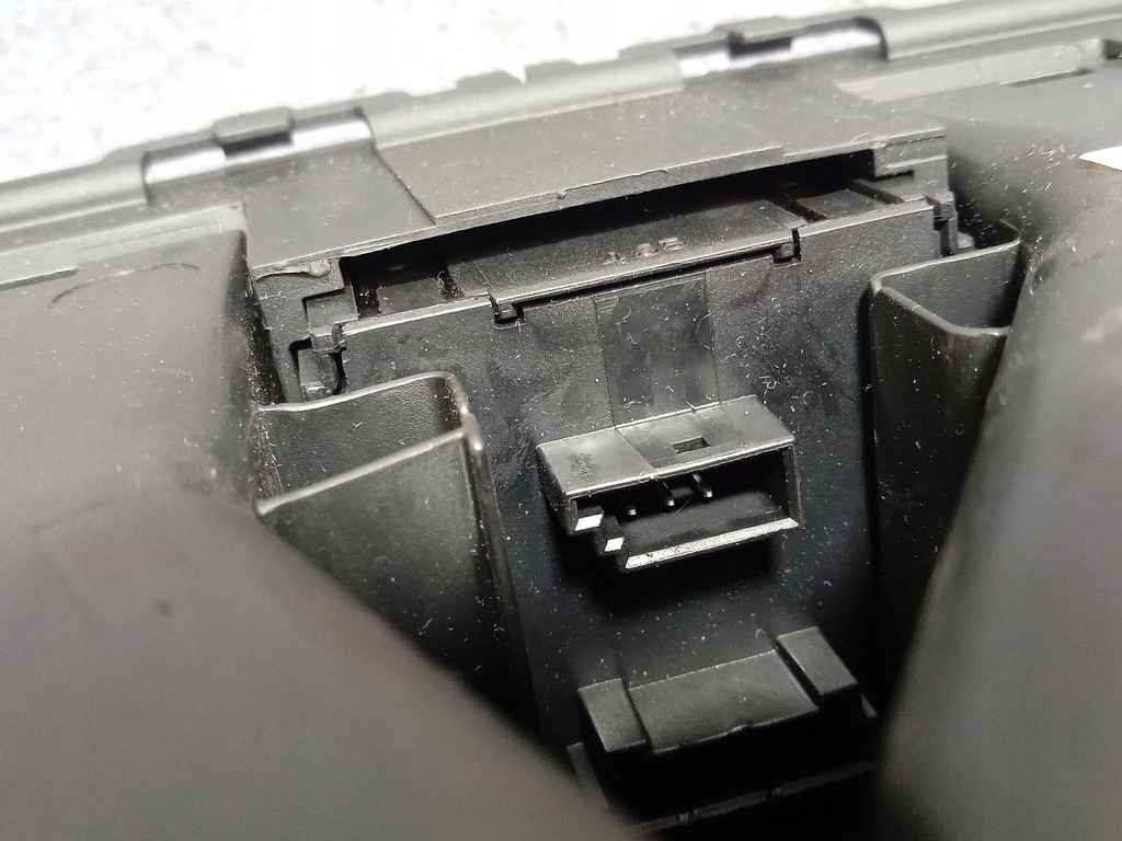 фото №5, Bmw 3 e92 e82 решётка обдув средняя 6924082