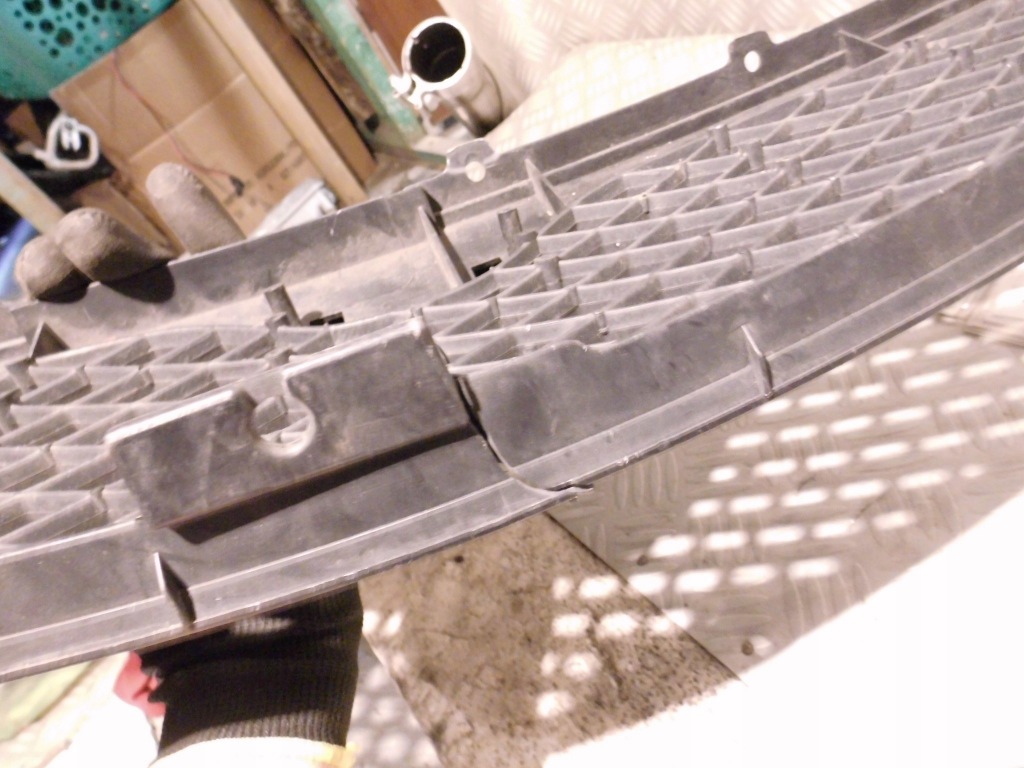 фото №2, Решітка радіатора решітка радіатора mazda 626 v gf 1997-2000 ge4v-50719