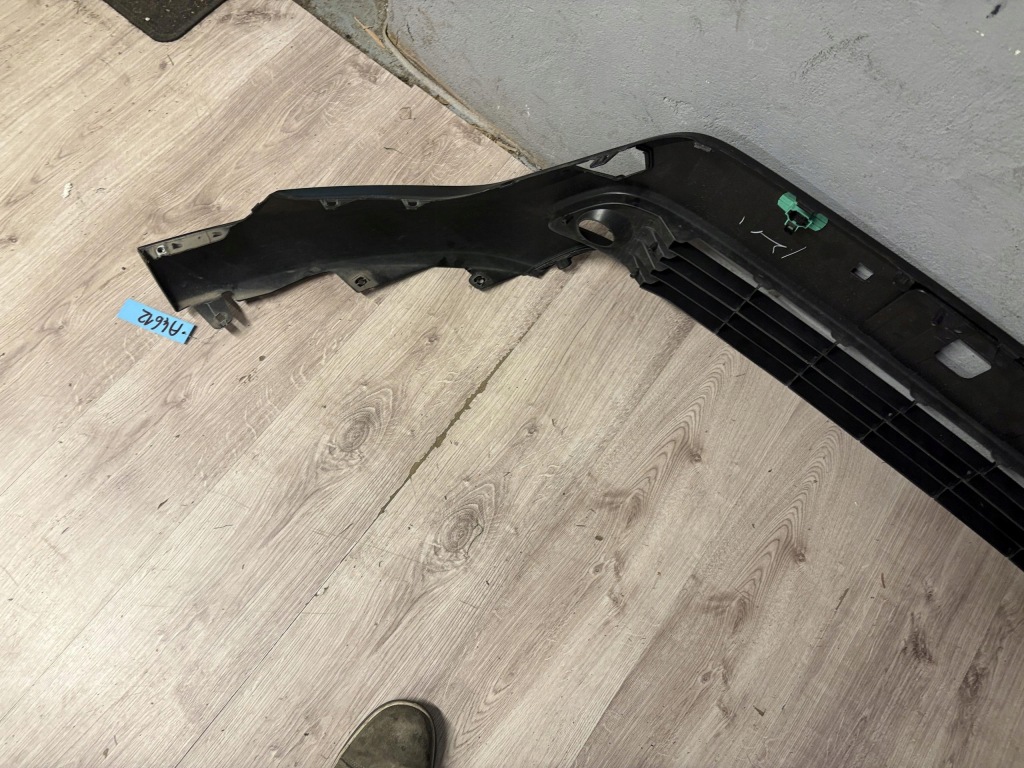 Купить Toyota corolla cross накладка бампера перед 52129-16030