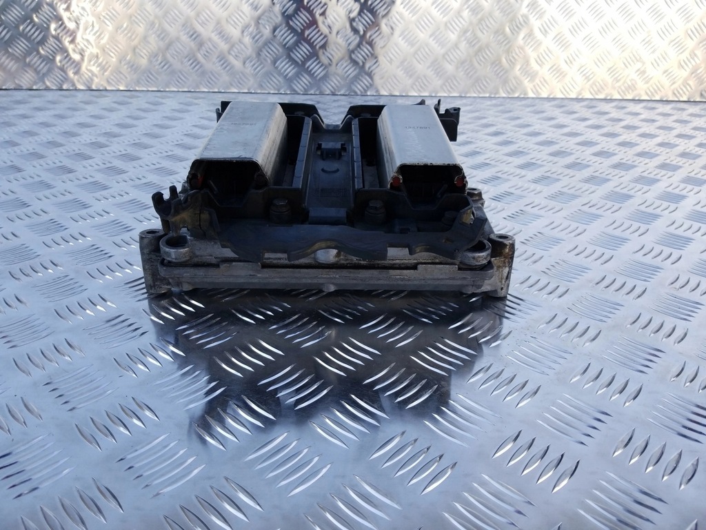 фото №4, Бортовий комп'ютер двигуна scania r s dc 13141