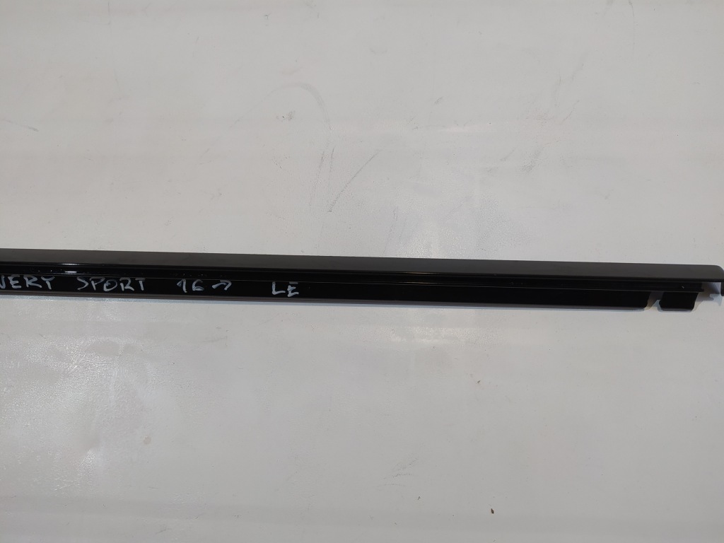 фото №3, Молдинг рамка дверь левая - land rover discovery sport 15-