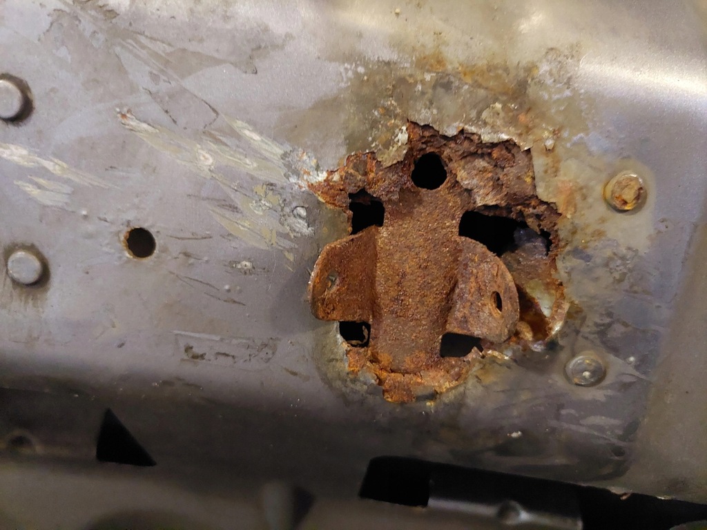 фото №12, Капот кришка opel zafira b 2010 rok